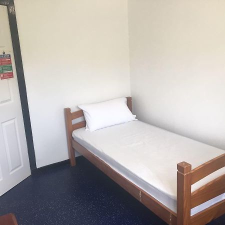Ledgowan Bunkhouse Vandrarhem Achnasheen Exteriör bild