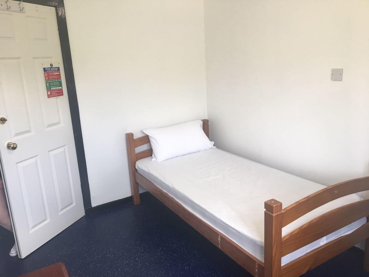 Ledgowan Bunkhouse Vandrarhem Achnasheen Exteriör bild